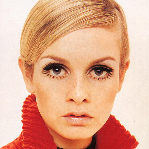 LOVE AND YARDLEY 1960's COSMETICS RETROKIMMER BLOG 1960s makeup, Twiggy, 60s mak